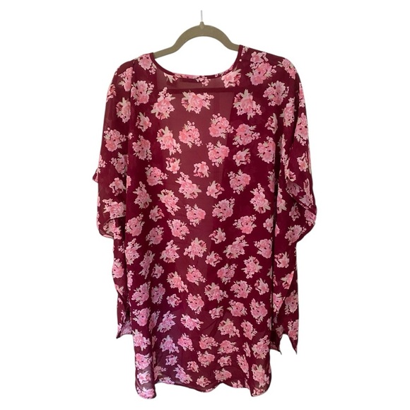 Pink and Red Cardigan with Abstract Pattern and Batwing Sleeves - Picture 2 of 4